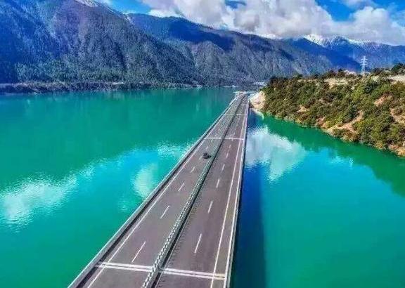 我国非常适合自驾游的高速，斥资380亿建成，却不收取任何费用！