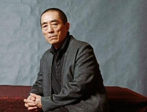  『巩俐』为了巩俐，张艺谋抛弃原配肖华，肖华现在过得怎么样了？