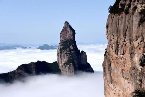 中国现最大天然佛像，逼真程度令人称奇，真是自然鬼斧神工？