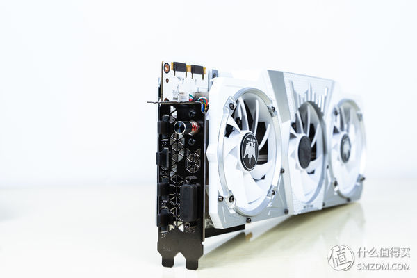 装机 篇一:纯白主机装机-Fractal Design Define R5白金版装机