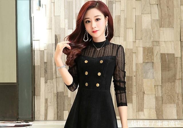 参加同学聚会穿什么好看看看这样的黑色连衣裙，优雅时尚又显瘦