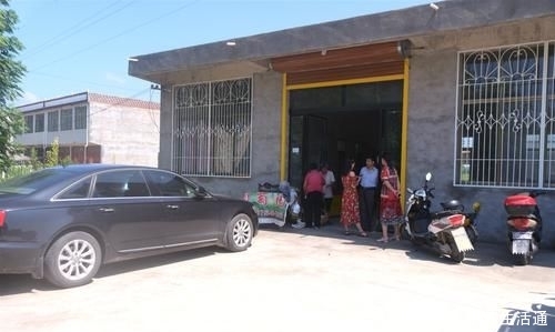  #亩葡萄#城里生意难做，农村人回老家种葡萄，当初信心满满，如