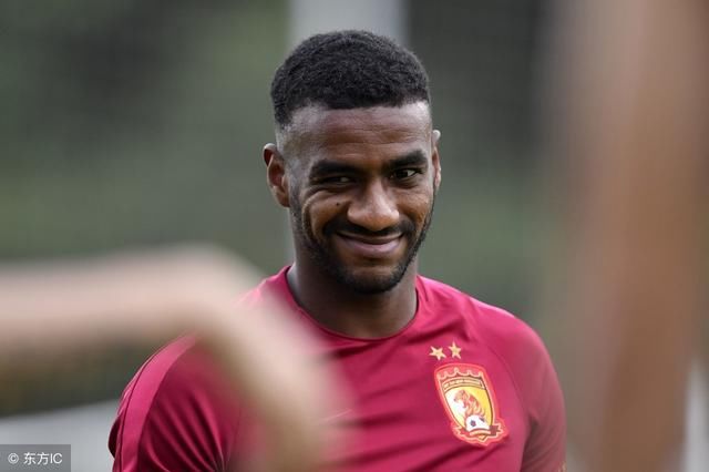 穆里奇破门又染红!梅县铁汉1-3不敌哥德堡,鸡爷