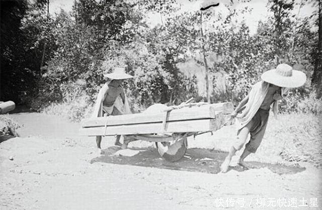  #民国时期#民国时期的四川成都平原，普通人生活困难，出行不方