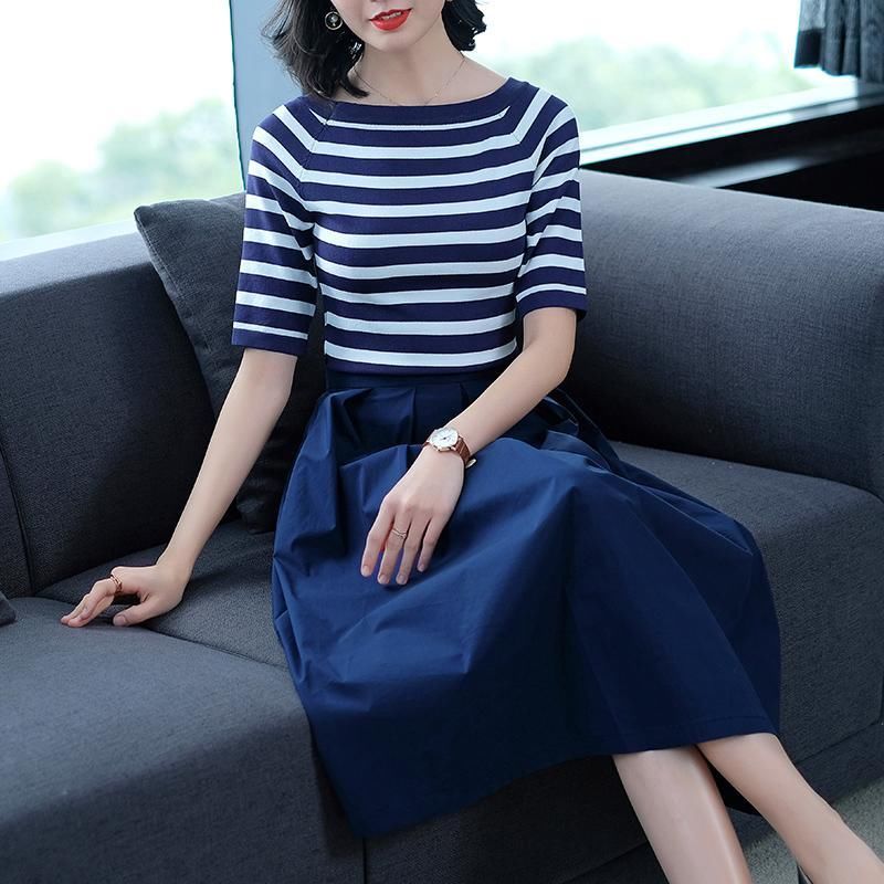 很多人秋天穿卫衣,太土了!今年流行名媛两件套,美的独一无二