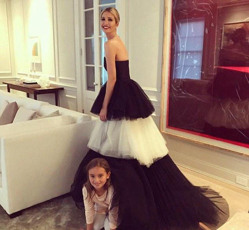 伊万卡在家带孩子都穿着高跟鞋，国外女性都这样吗？