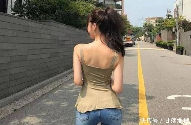 气质:高跟鞋展示了身材的美感,同时也衬托了时尚的性感