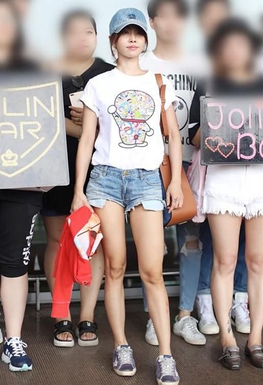 蔡依林一改夸张风格改走亲民搭配，网友：终于有模仿的机会了！