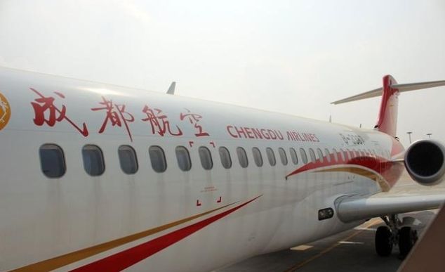  起飞|成都飞上海客机晚上起飞后出故障 空中盘旋1小时绕14圈降落