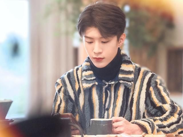 【扎心】当范丞丞遇到千玺！一个复古一个暖男，被00后叫哥哥扎心了！