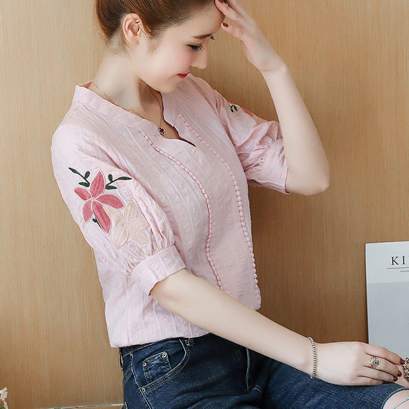 难怪十个女人九个夏天喜欢穿棉麻衫，上身年轻显白，舒服的不得了