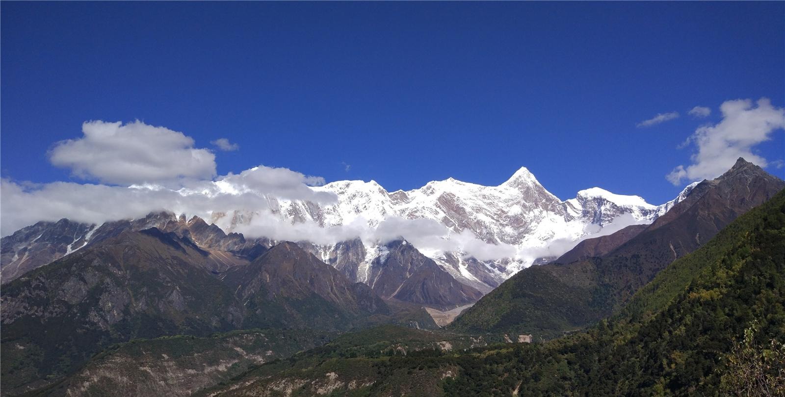 游览雅鲁藏布江大峡谷, 远眺南迦巴瓦峰