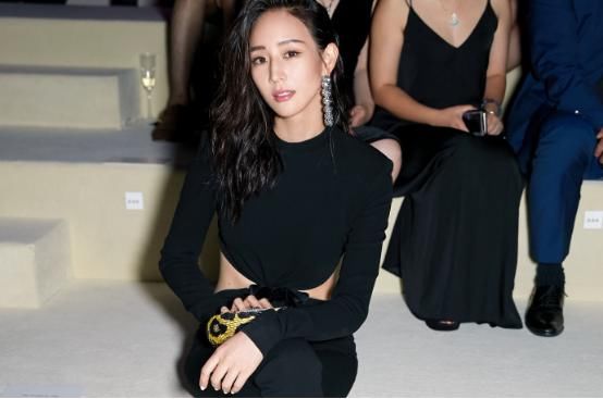 张钧甯纽约看秀，再一次美出新的高度，网友：美到飞起