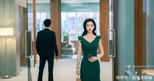 蓝红和罗槟之间