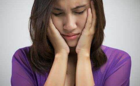 毛孔粗大是因为螨虫挤大，3方法有效除螨，排空毛孔螨虫