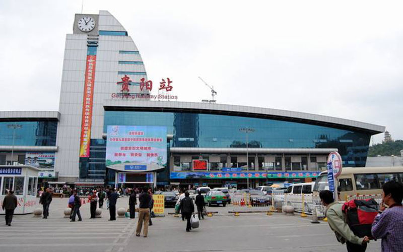 中国西南地区GDP最高的十个城市，第三名与第二名差了一万多亿!