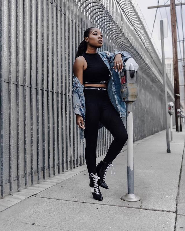 Baby大秀身材，运动潮搭竟靠它?