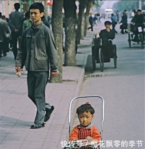  「老照片」罕见老照片：看看上世纪70年代的中国什么样子，充满