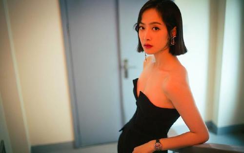 31岁宋茜厉害了！这么暴露的衣服都敢穿，网友：身材好太任性