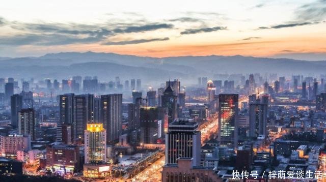 城区@中部六省会城区人口排名,武汉第一,相当于两个半南昌!