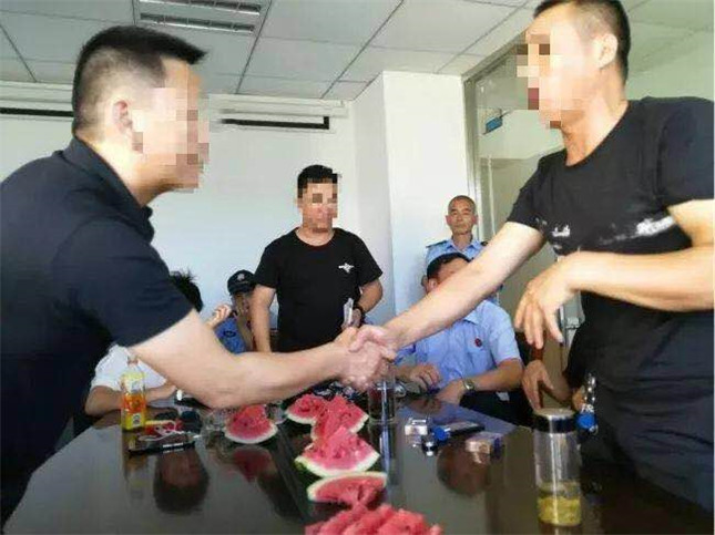 网上惊现豪宅业主徒手"约架书",上海浦东警方破获一起故意传播