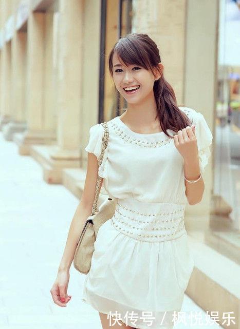 「 美女」穿出时尚女人气息，时尚美女街拍：独特魅力的美女