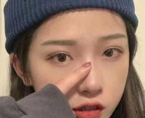  『起床』女孩想拥有“婴儿鼻”，起床后坚持这3好习惯，助你摆脱“草莓鼻”