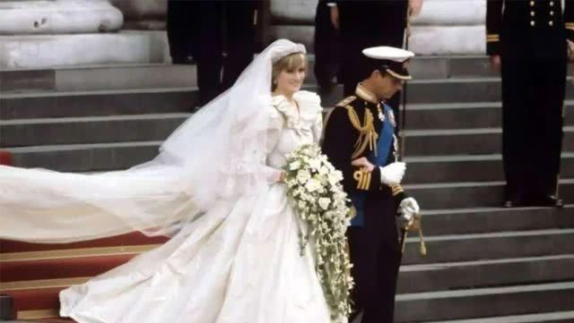 『夏季』世纪婚礼！“童话故事”起源于夏季，“童话故事”里美丽的花朵也绽放于夏季