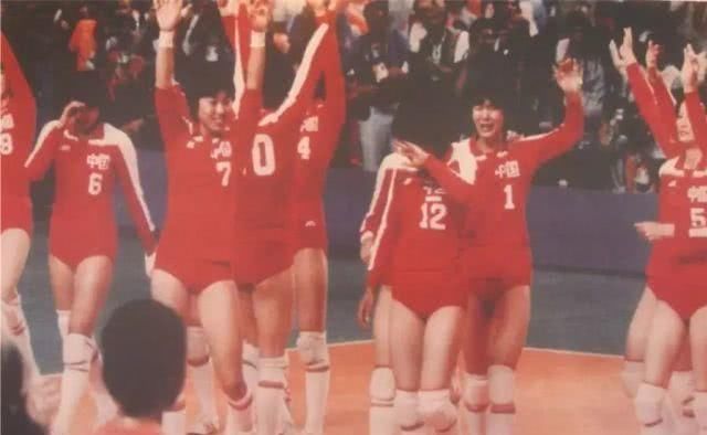  「人士」91岁国货鞋回春，爱鞋人士疯抢！情怀和潮流兼备，中国潮牌认真了！