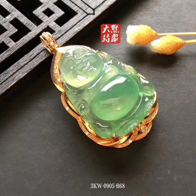 融入了中西方时尚的镶嵌翡翠，你真的抗拒得了吗？