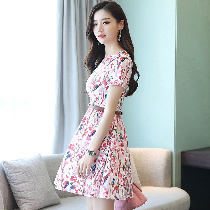 新上市就“走红”的富贵裙，嫂子把裤子全扔了，47岁穿出少女感