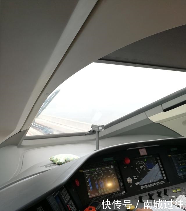  内部：鲁南高铁“复兴号”动车内部实拍流出，大量高清图首次曝