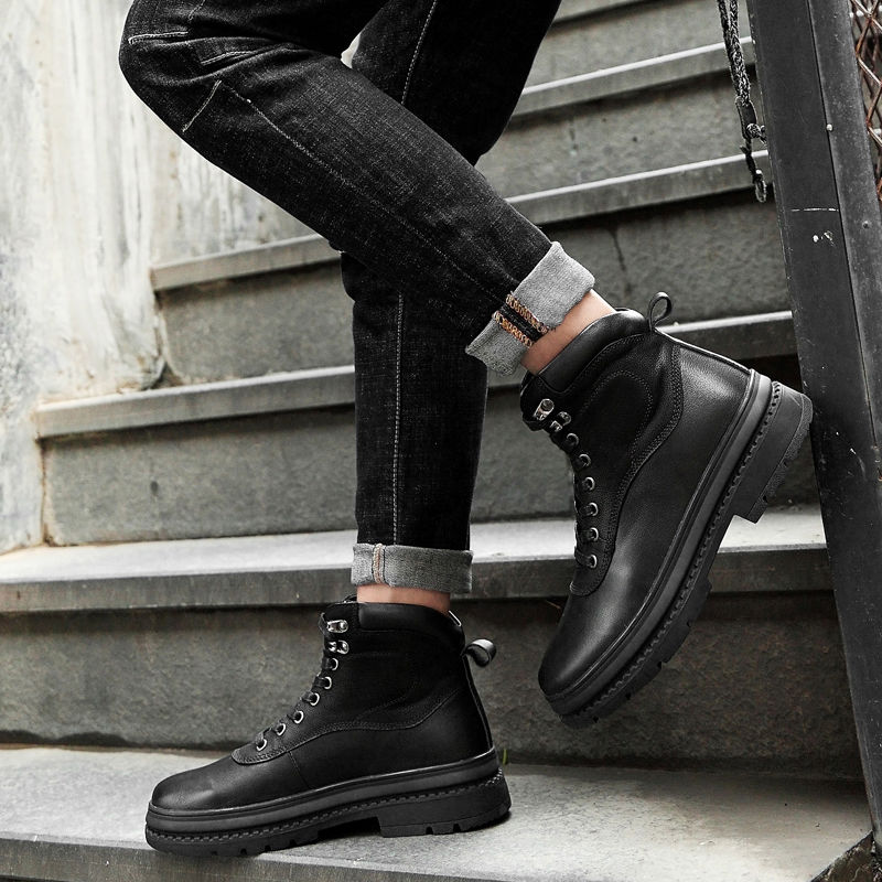 凉鞋可以冷藏了，今年未上先火的马丁靴提早，女人见了直呼:太帅