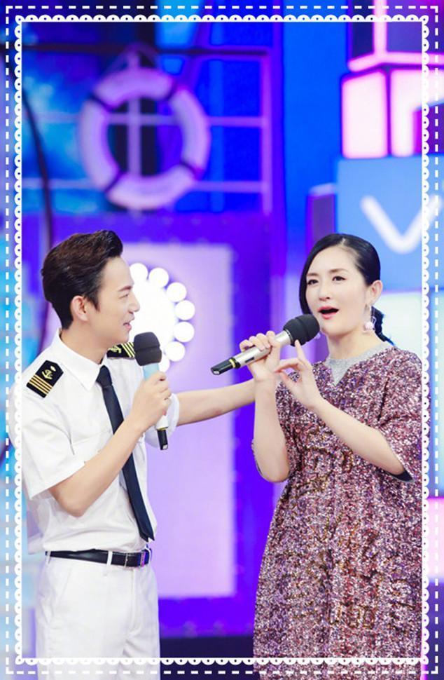 没有古力娜扎的身材真别穿亮片裙,像谢娜这样穿成孕妇装就尴尬了