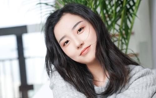 『想要肌肤』睡醒做好这4件事,肌肤更容易水嫩Q弹,难怪韩国“水光肌”遍地!