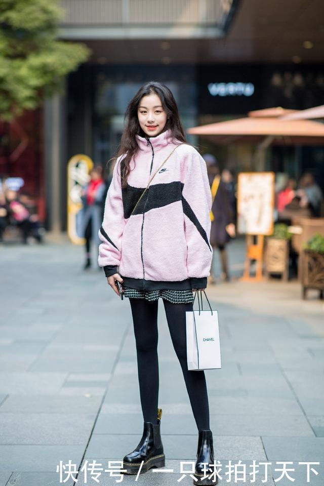  [款上衣]小黑裤阔腿裤都不如健美裤，时髦又显瘦，关键还特好搭衣服