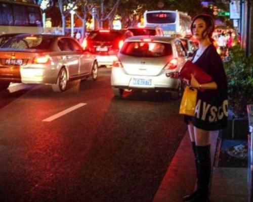  「光鲜亮丽」490万人送外卖，两千万人跑滴滴，年轻人的未来到底