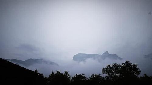 这是一个超大、大、大……大景区
