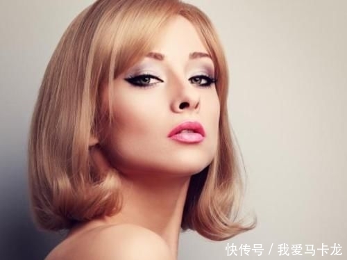 「毛孔粗大」女生脸上毛孔大到能插秧?教你3个小窍门,助你皮肤Q弹似果冻