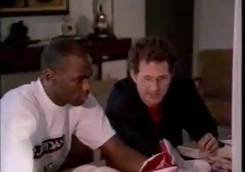  『球鞋』真相找到了！AJ 这么火都是因为他！不认识可以告别球鞋圈了……