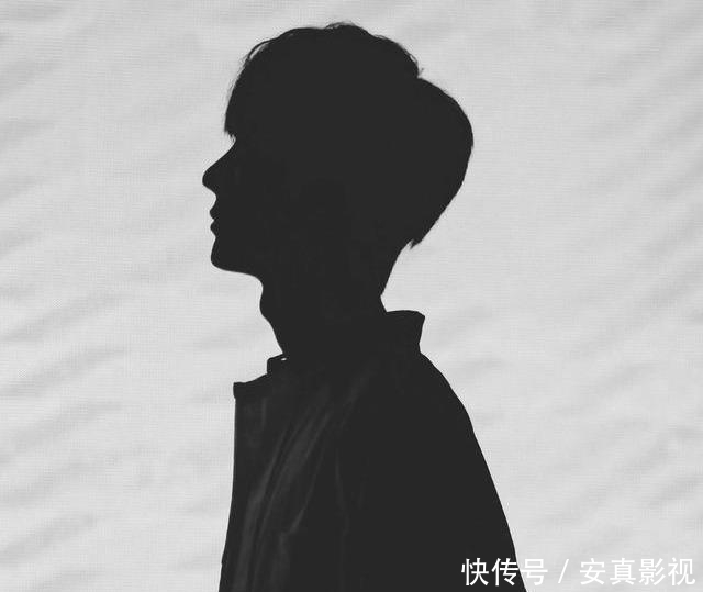 #穿直#别再穿直男格子装啦!跟明星学习如何穿搭,春季复工该这么穿~