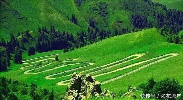 新疆有个地方，比香港还晚回归！景色却美到无法无天！