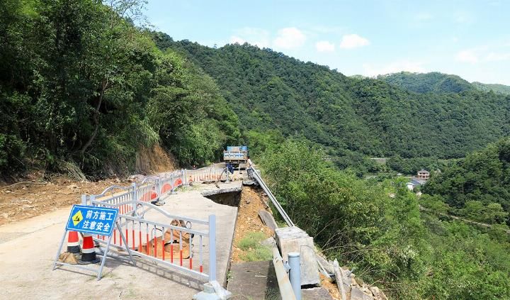 利奇马台风后，水库泄洪，第一次看见