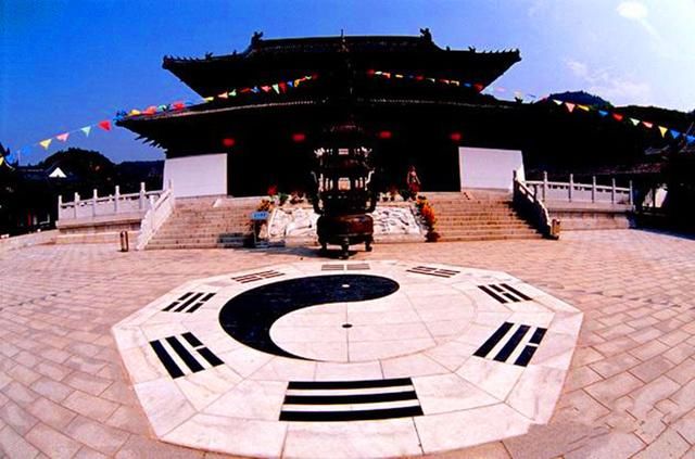 江西最值一览的景区，不是龙虎山和三清山，而是这座仙境般的名山