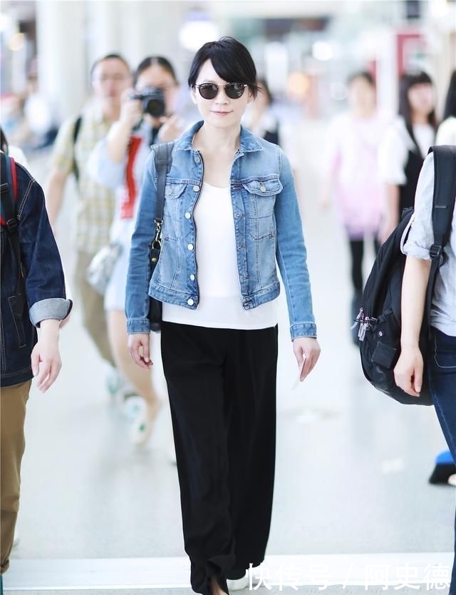 『女人』40岁女人的穿搭是减法,端庄得体,有着岁月的沉淀