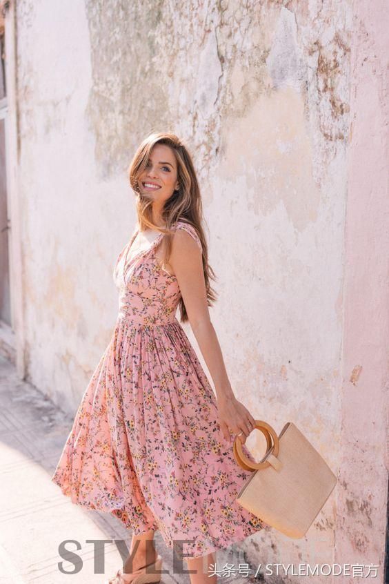 抓住夏天的尾巴 美丽的裙子穿起来