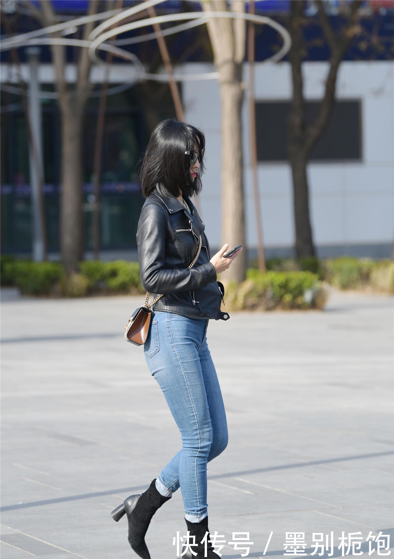 #气质#小姐姐走路的姿态昂首挺胸,自带着一种自信的气质