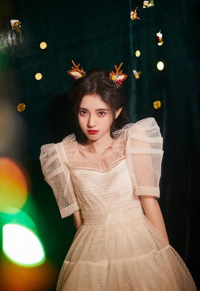 『 仙气』一身白裙仙气飘飘,不愧是“四千年美女”,鞠婧祎更新舞蹈mv