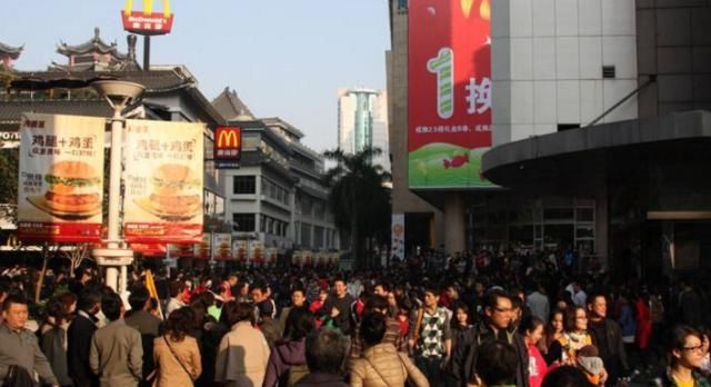 全国花钱能力排行榜，一线城市深圳不敌二线重庆、武汉等城市