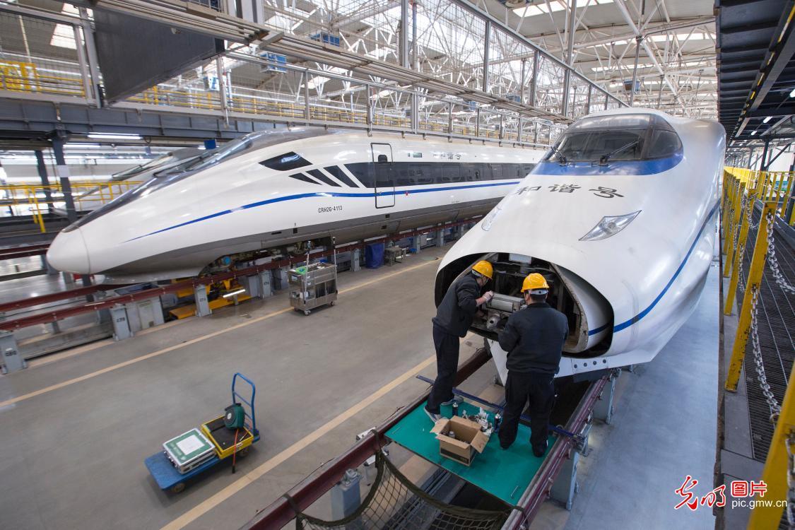 动车“体检” 迎春运